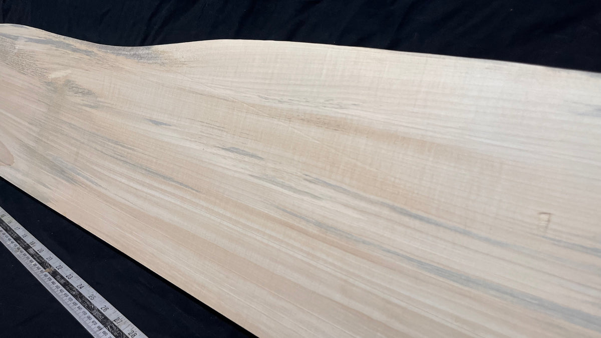 Wood carving block,lime wood 1123 L x 246 W x 43 D mm        (747)