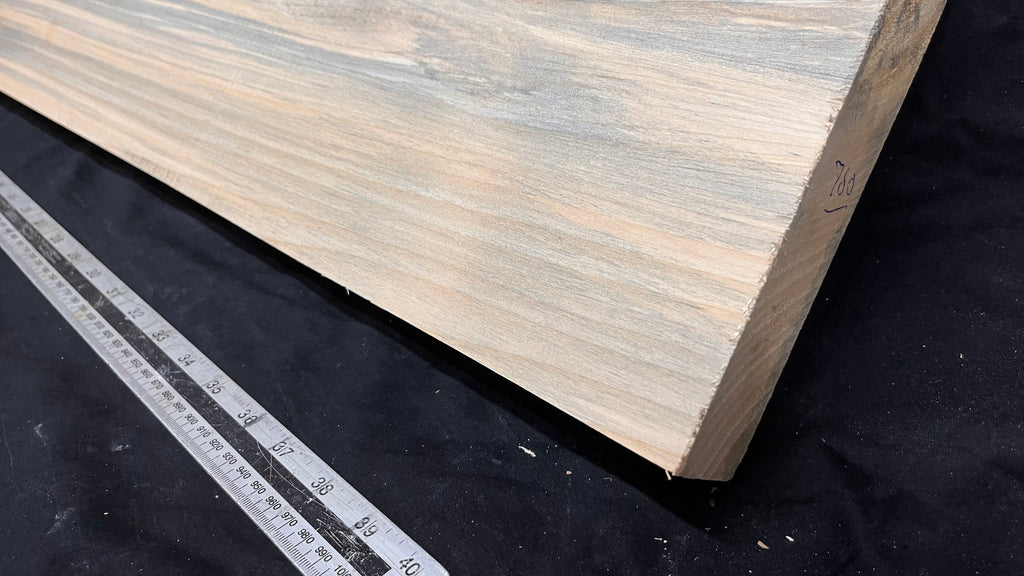 Wood carving block, lime wood 1109 L x 211 W x 43 D mm        (750)