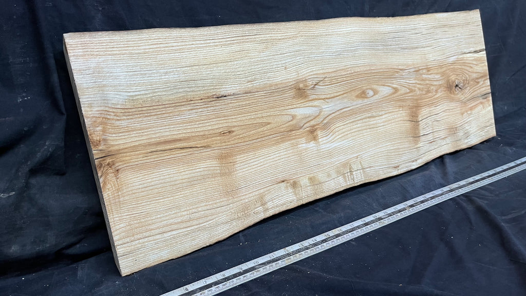 Ash shelving, boards, shelf's 884 L x 305 W x 33 D mm       (621)