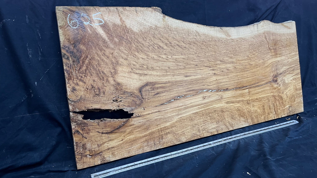 Brown oak, coffee table top,craft wood, shelf, 1181 L x 561 W x 31 D mm     (mt625)