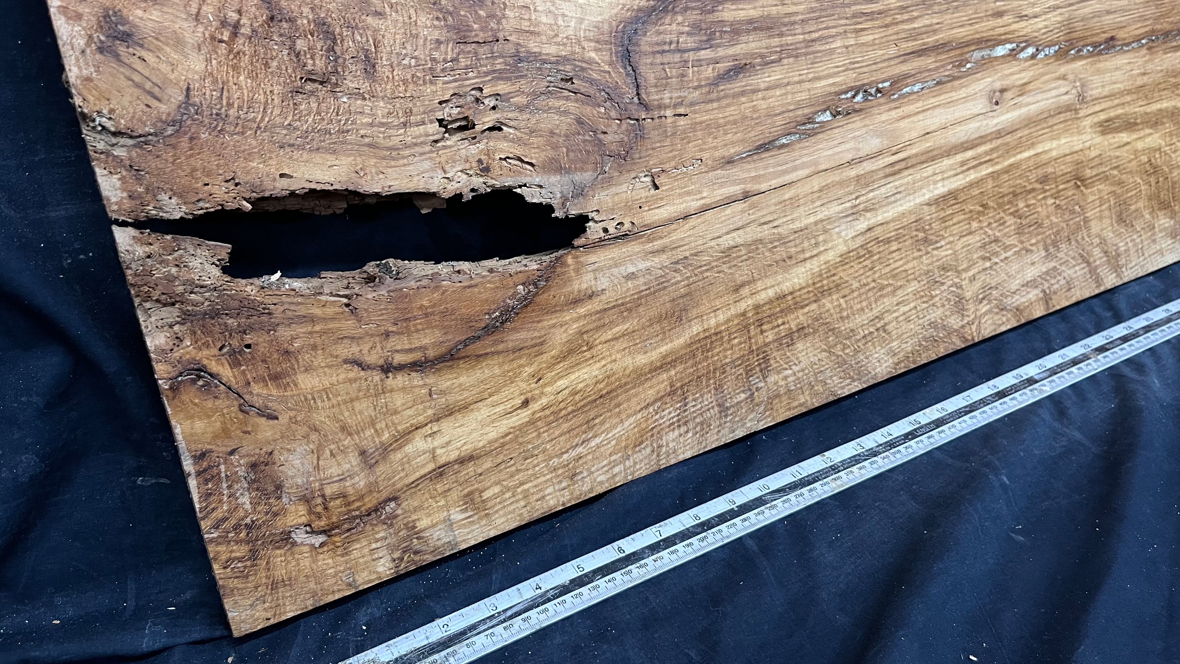 Brown oak, coffee table top,craft wood, shelf, 1181 L x 561 W x 31 D mm     (mt625)