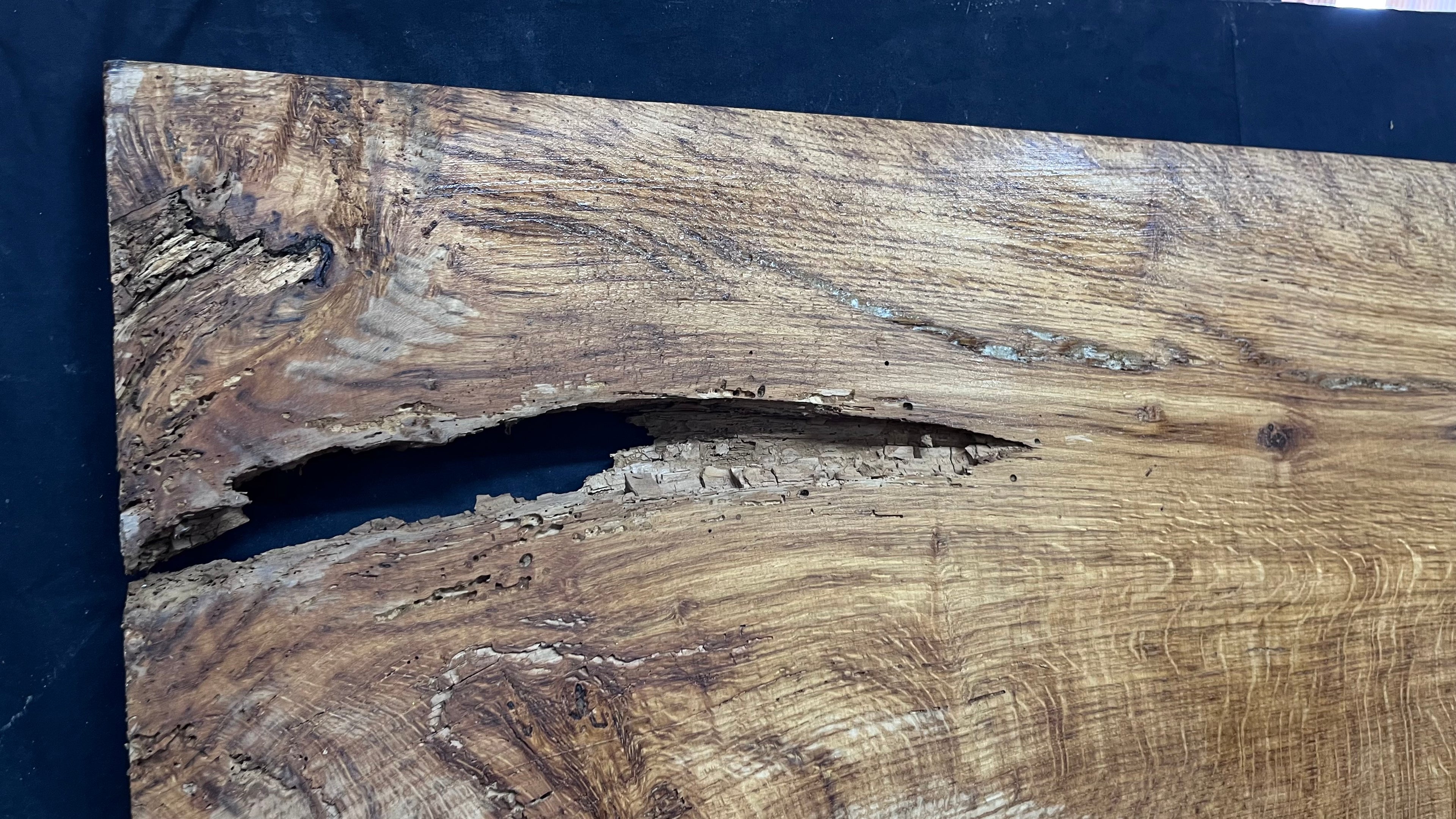 Brown oak, coffee table top,craft wood, shelf, 1181 L x 561 W x 31 D mm     (mt625)