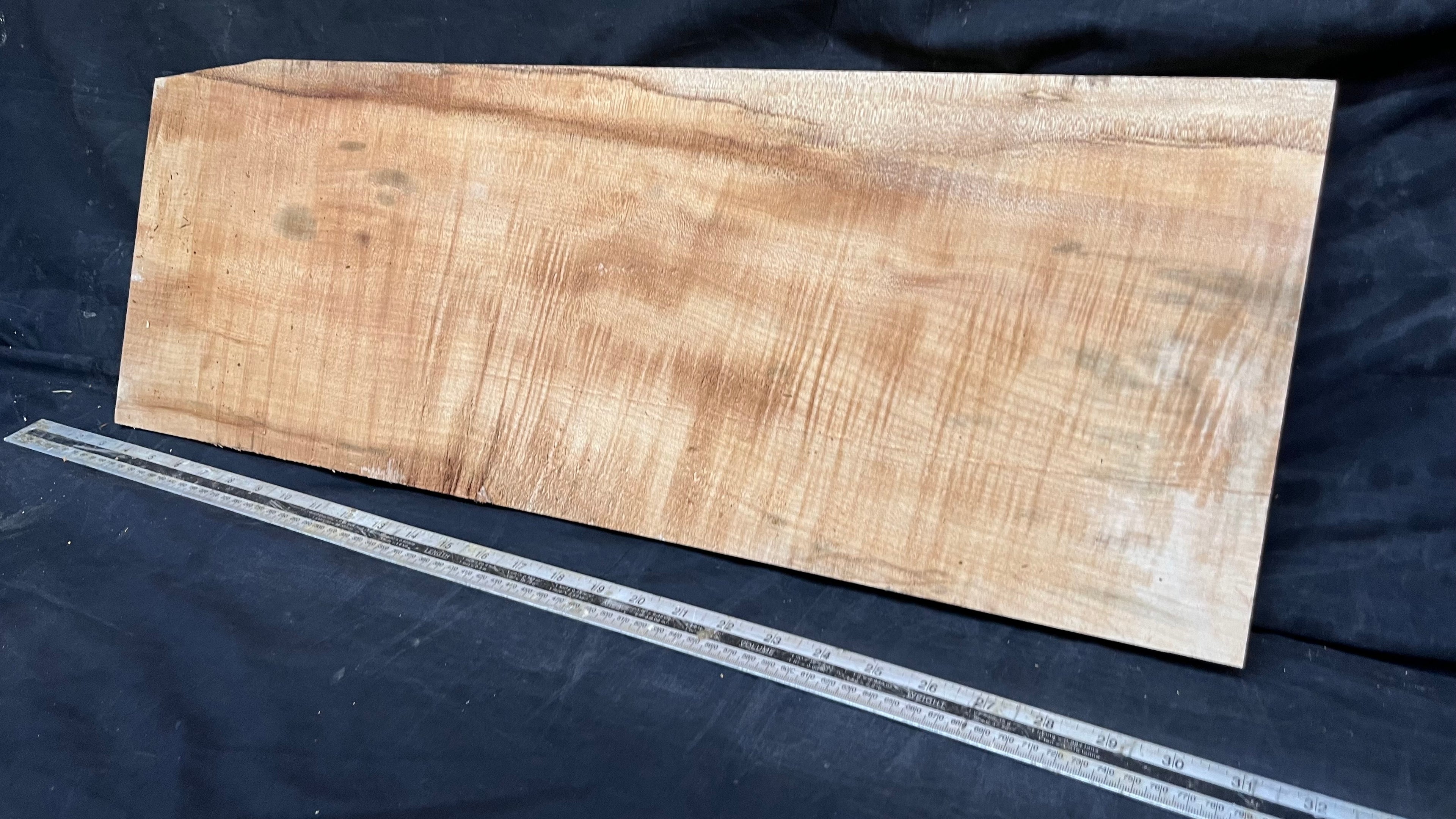 Rippled sycamore tone wood, guitar drop top 710 L x 250 W x 22 D (mm)    (626)