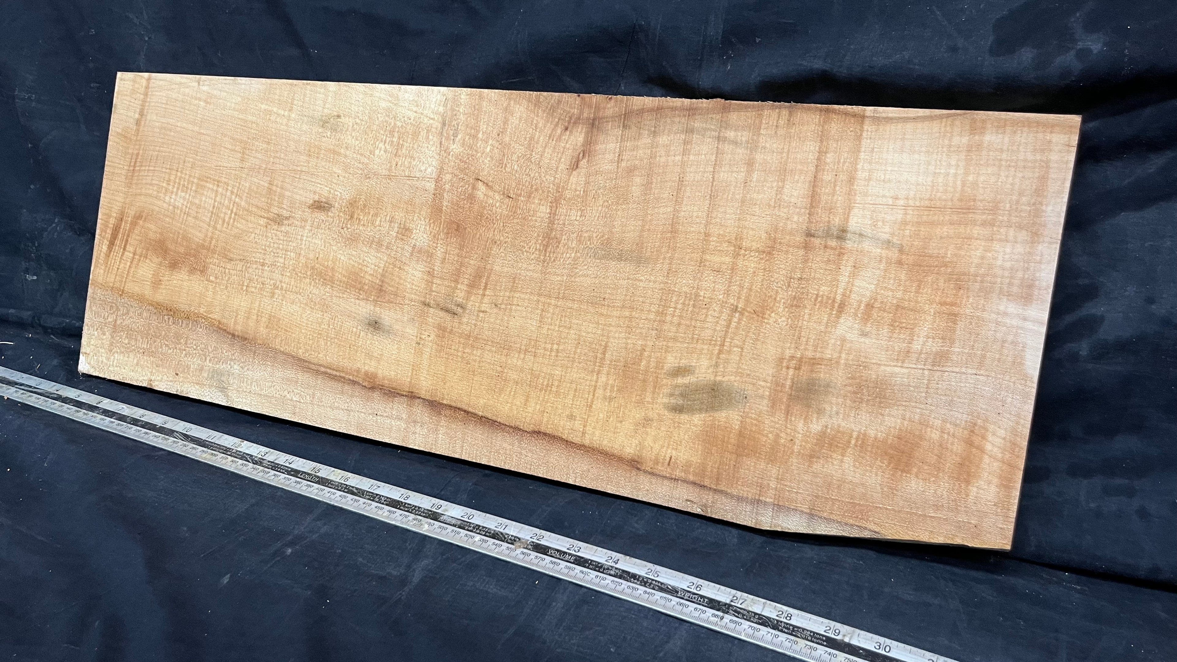 Rippled sycamore tone wood, guitar drop top 710 L x 250 W x 22 D (mm)    (627)