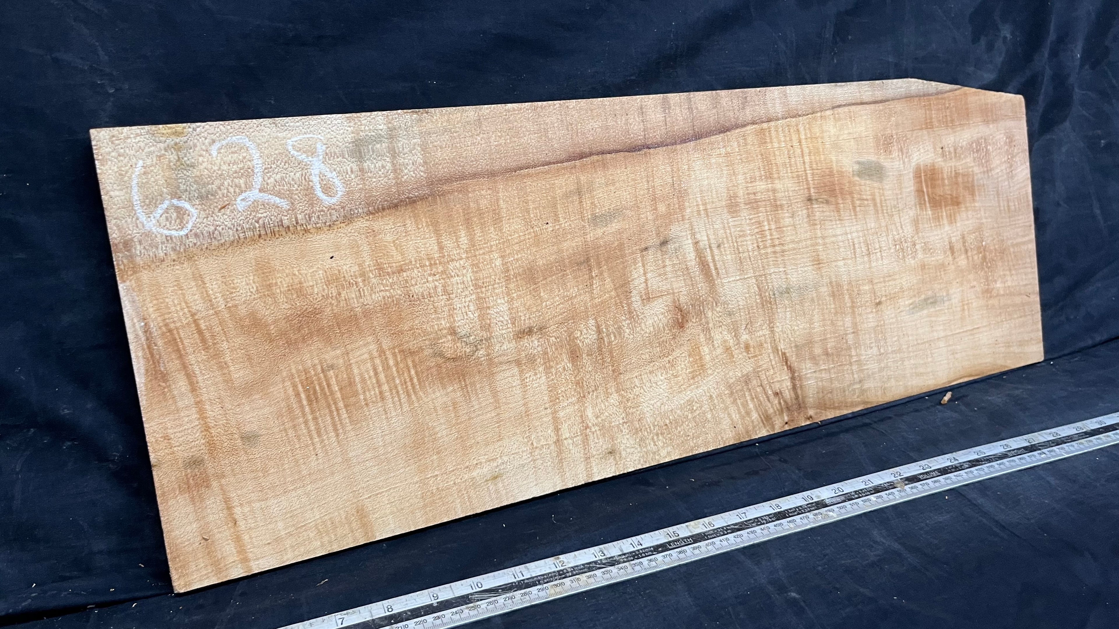 Rippled sycamore tone wood, guitar drop top 710 L x 250 W x 22 D (mm)    (628)