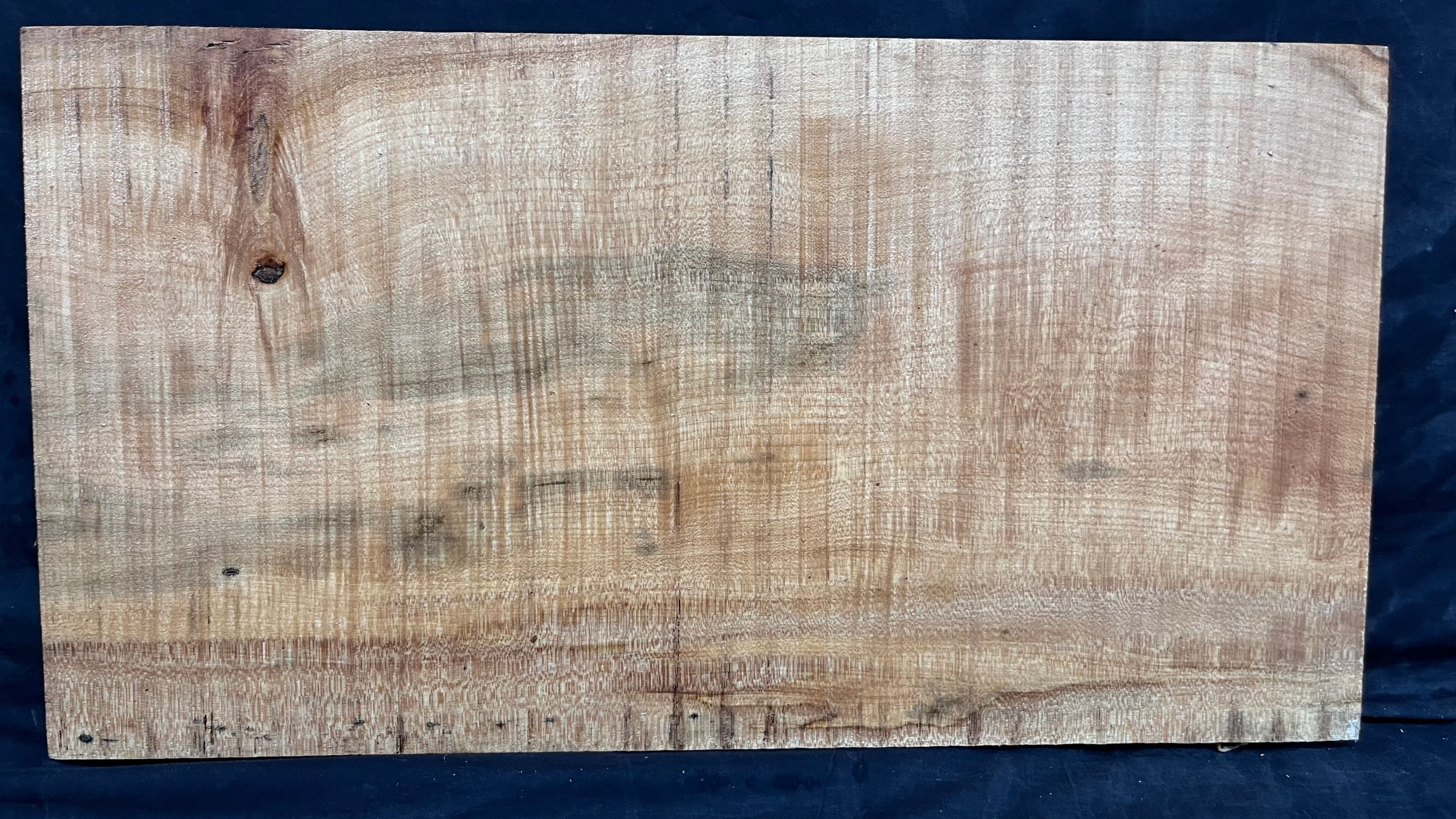 Rippled sycamore tone wood, guitar drop top 575 L x 306 W x 20 D mm     (629)