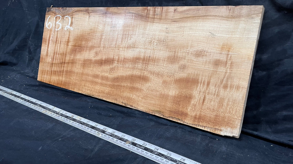 Rippled sycamore tone wood, guitar drop top 606 L x 229 W x 20 D mm     (632)