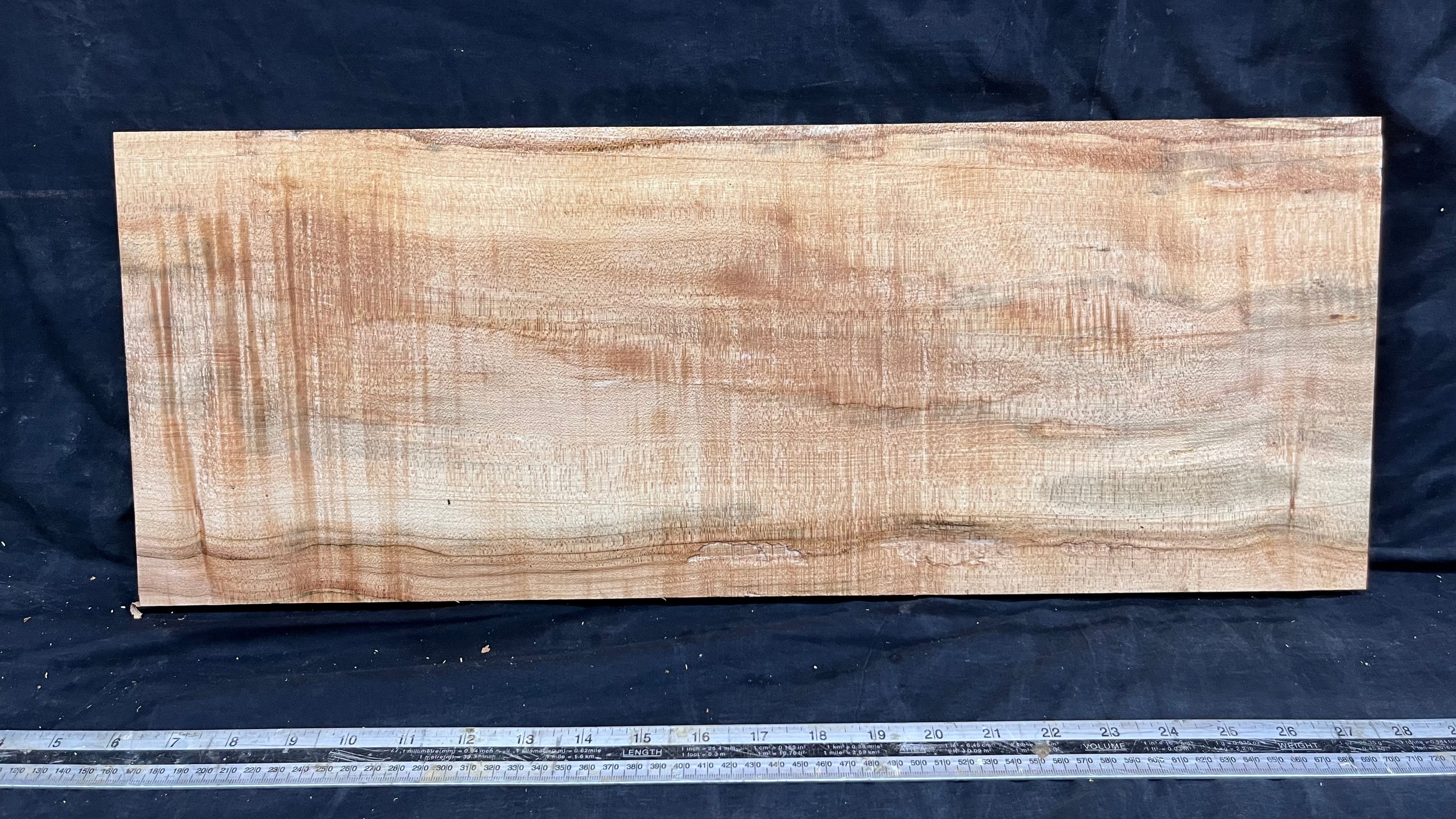 Rippled sycamore tone wood, guitar drop top 606 L x 229 W x 20 D mm     (632)