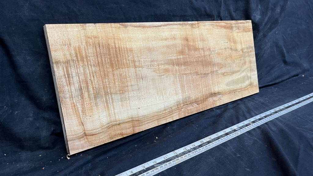 Rippled sycamore tone wood, guitar drop top 606 L x 229 W x 20 D mm     (632)