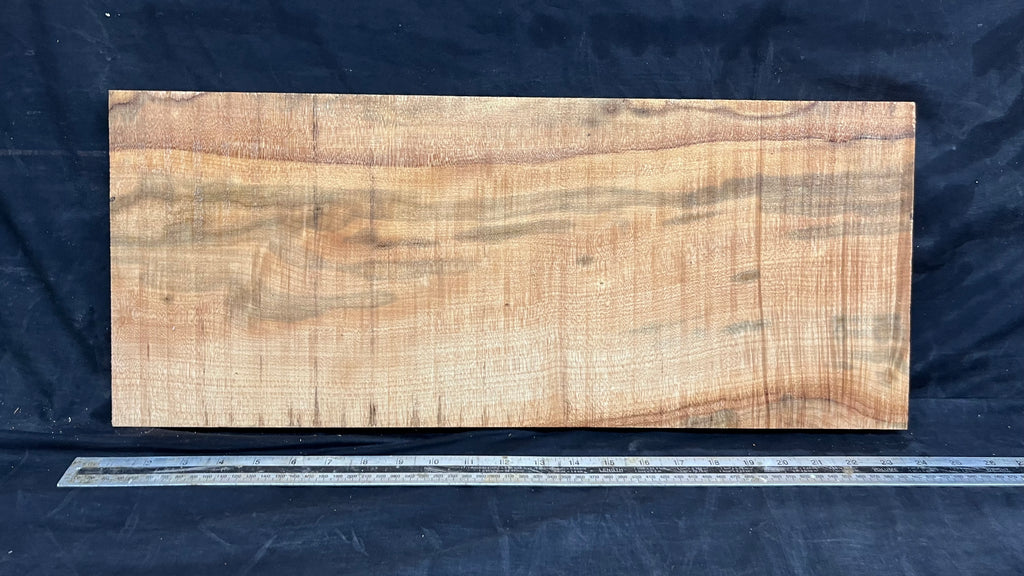 Rippled sycamore tone wood, guitar drop top 599 L x 248 W x 18 D mm     (635)