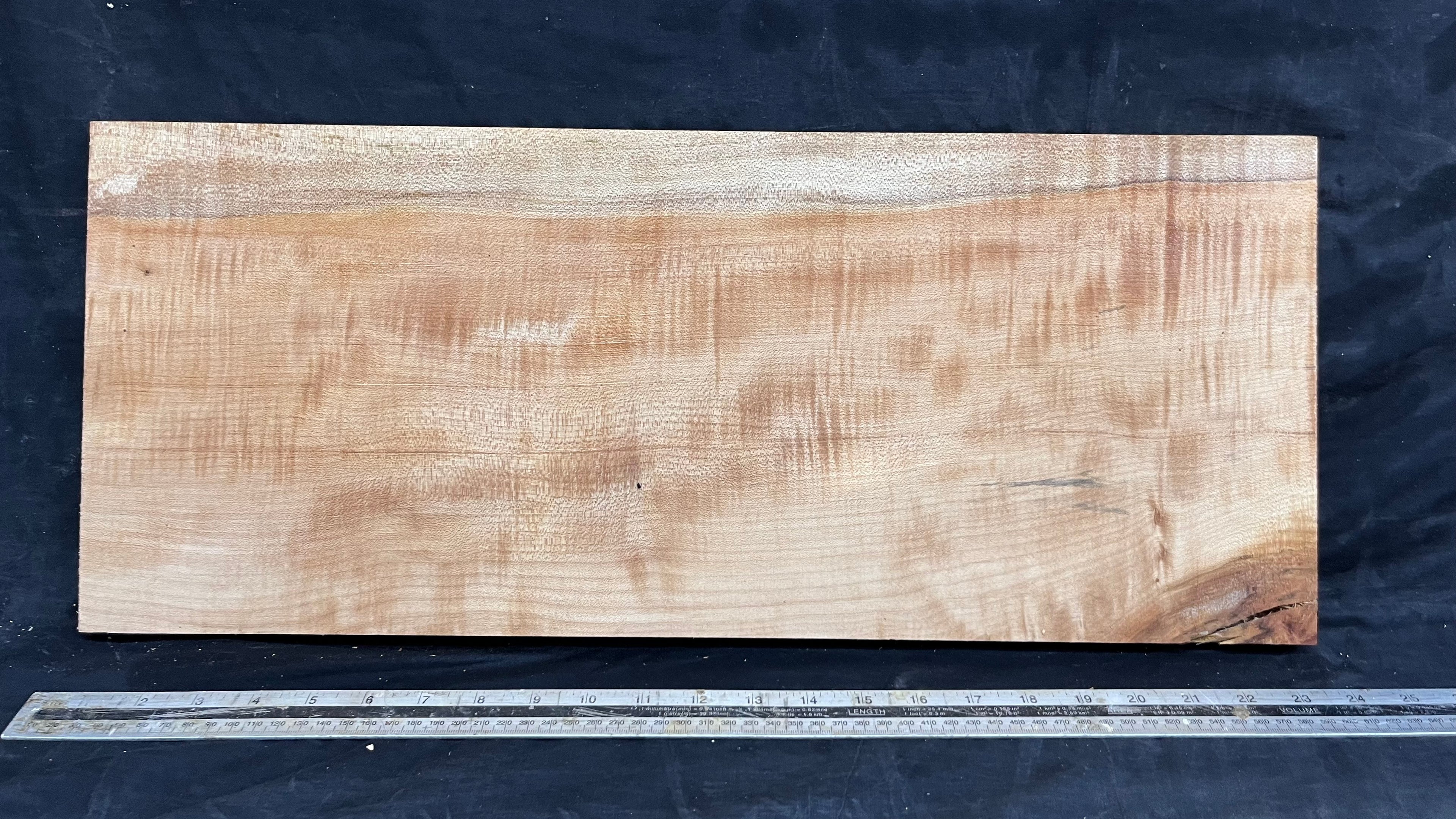 Rippled sycamore tone wood, guitar drop top 598 L x 247 W x 20 D mm     (637)