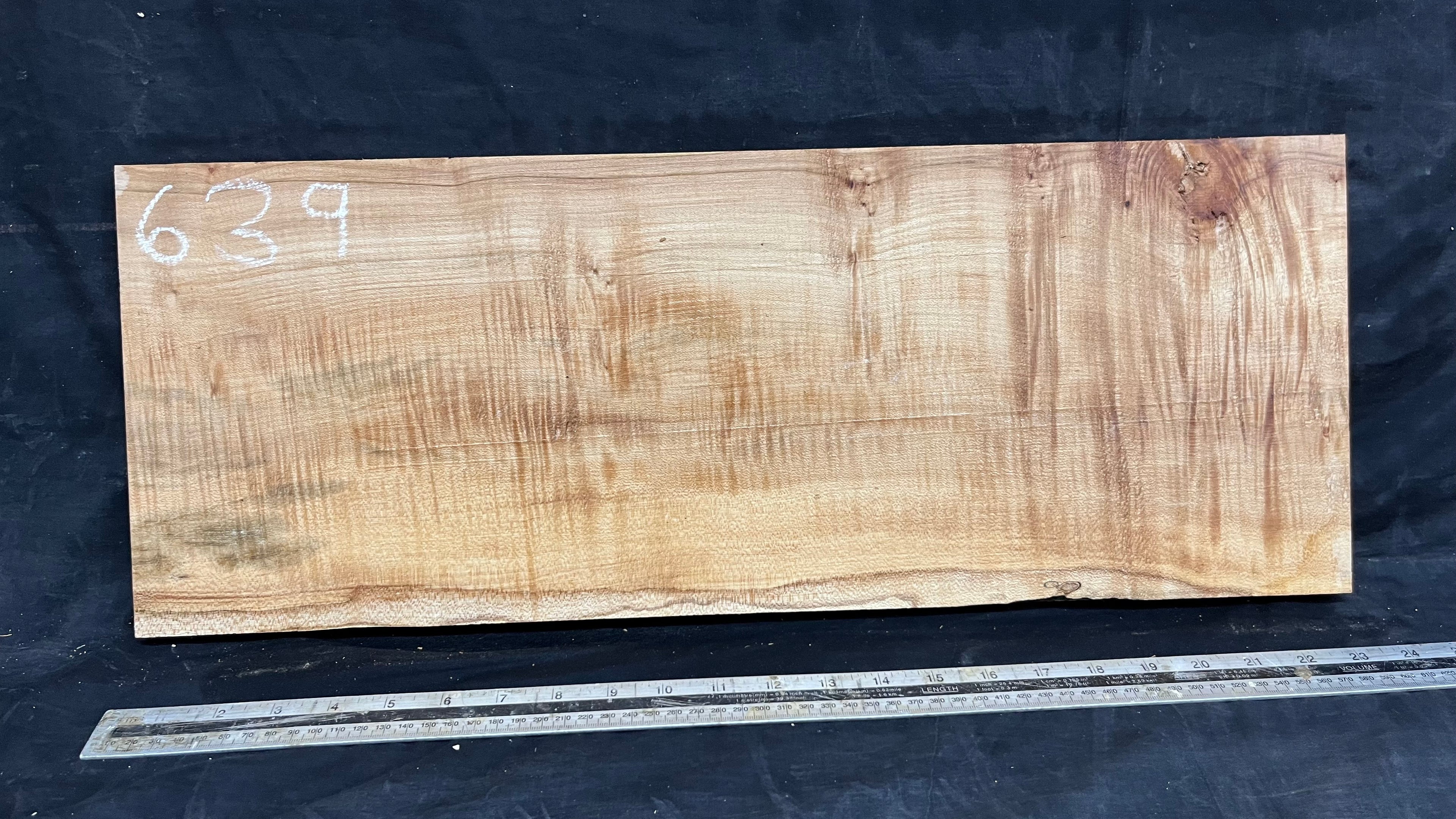 Rippled sycamore tone wood, guitar drop top 606 L x 230 W x 21 D mm     (639)