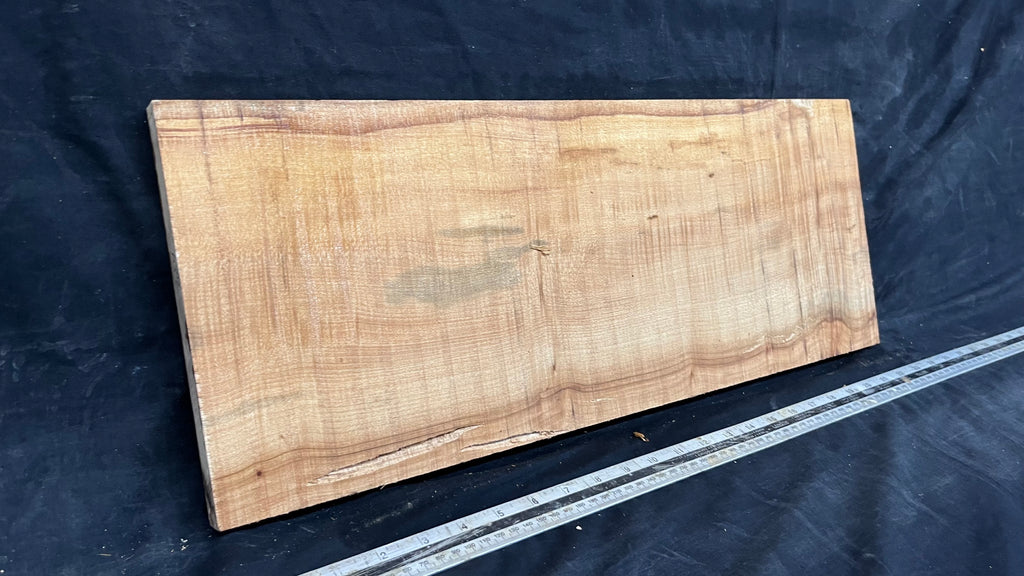 Rippled sycamore tone wood, guitar drop top 606 L x 230 W x 21 D mm     (639)