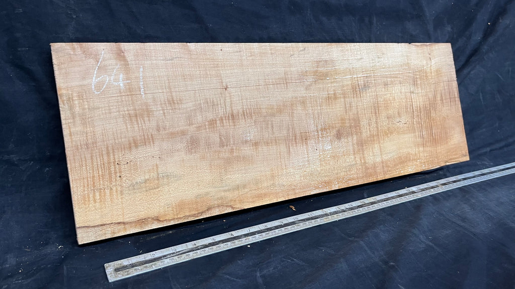 Rippled sycamore tone wood, guitar drop top 714 L x 237 W x 20 D mm     (641)