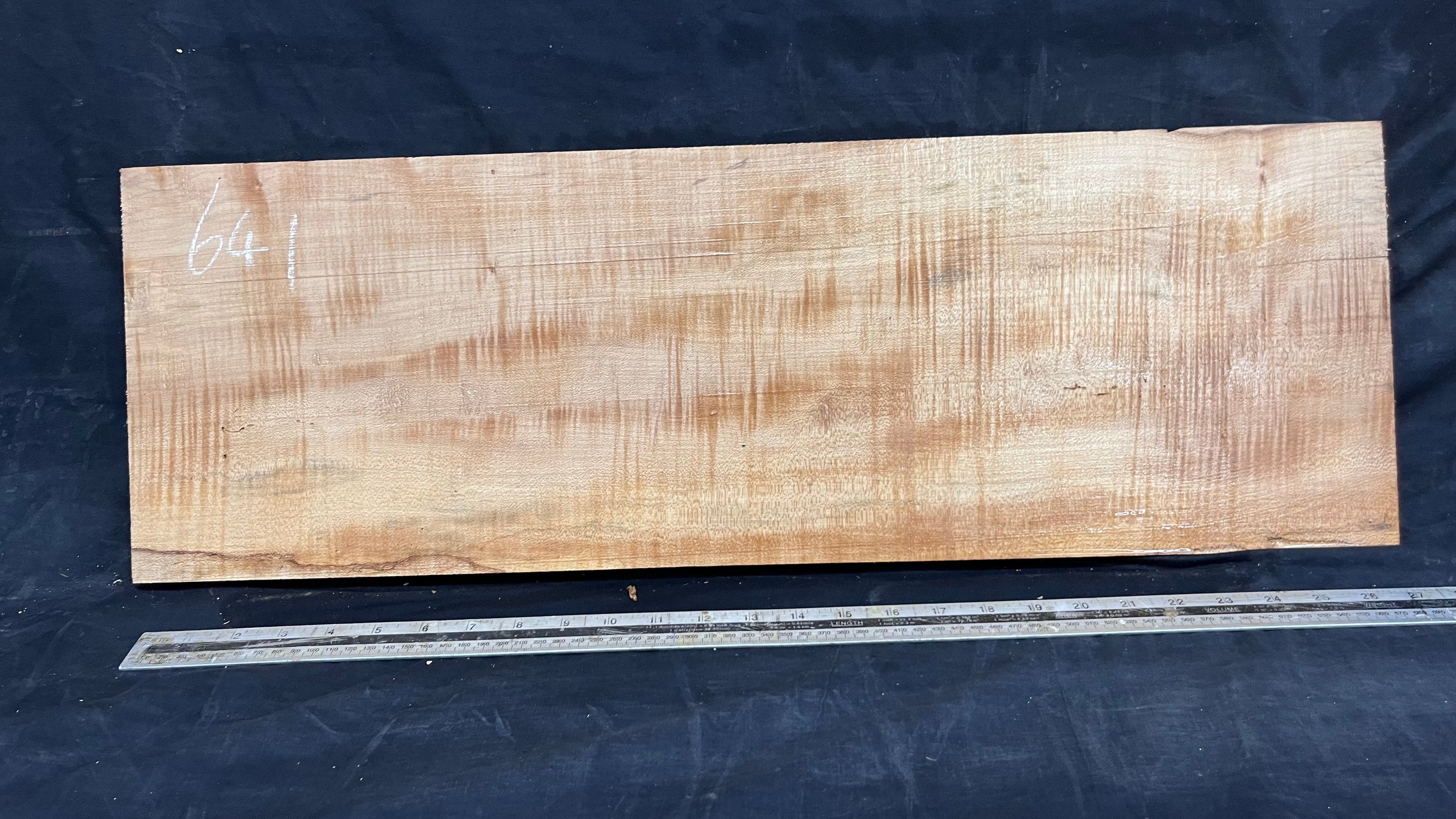 Rippled sycamore tone wood, guitar drop top 714 L x 237 W x 20 D mm     (641)
