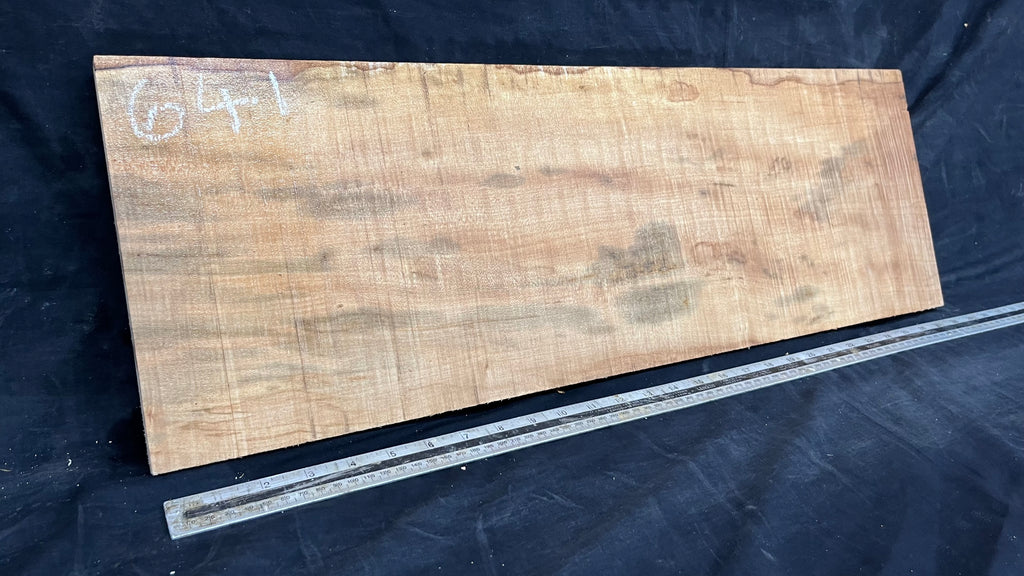 Rippled sycamore tone wood, guitar drop top 714 L x 237 W x 20 D mm     (641)