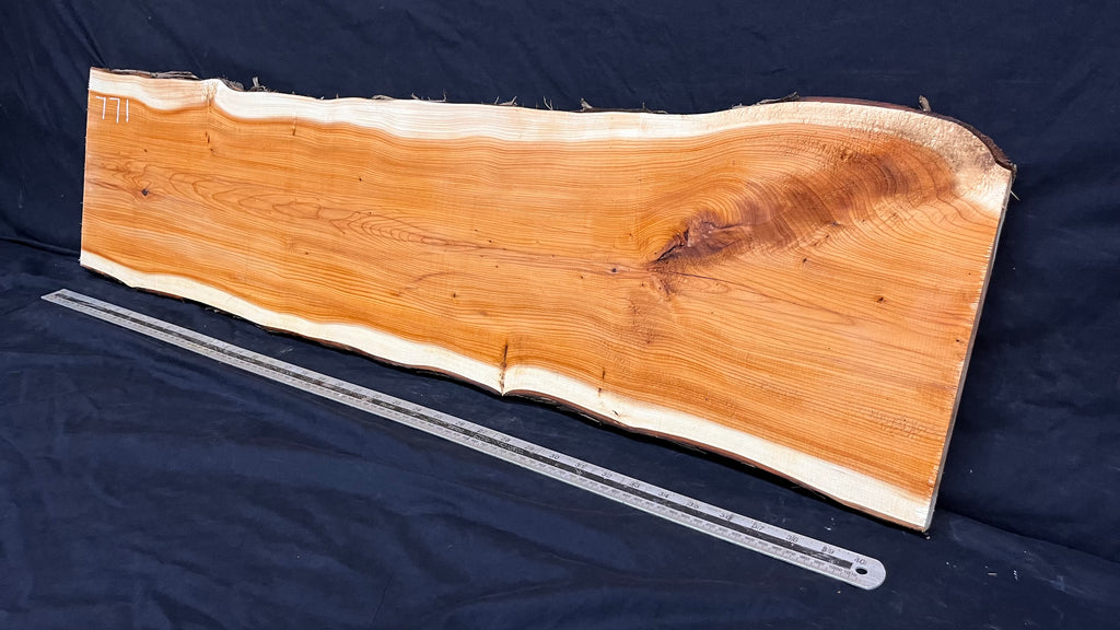Hardwood yew, slab, board 1058 L x 270 W x 28 D mm    (771)