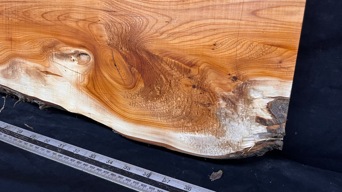 Hardwood yew, slab, board 1058 L x 270 W x 28 D mm    (771)