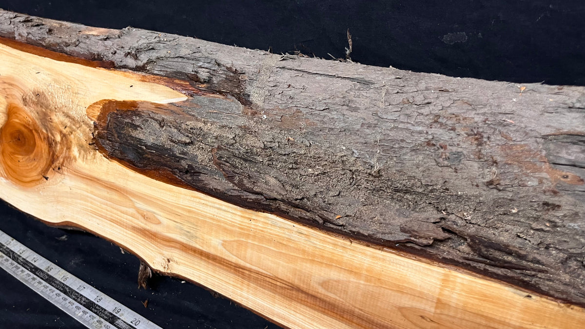 Yew, slab, shelf, mantle, board 821 L x 218 W x 28 D mm    (777)