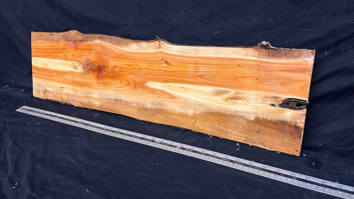 Yew, slab, shelf, mantle, board 821 L x 218 W x 28 D mm    (777)