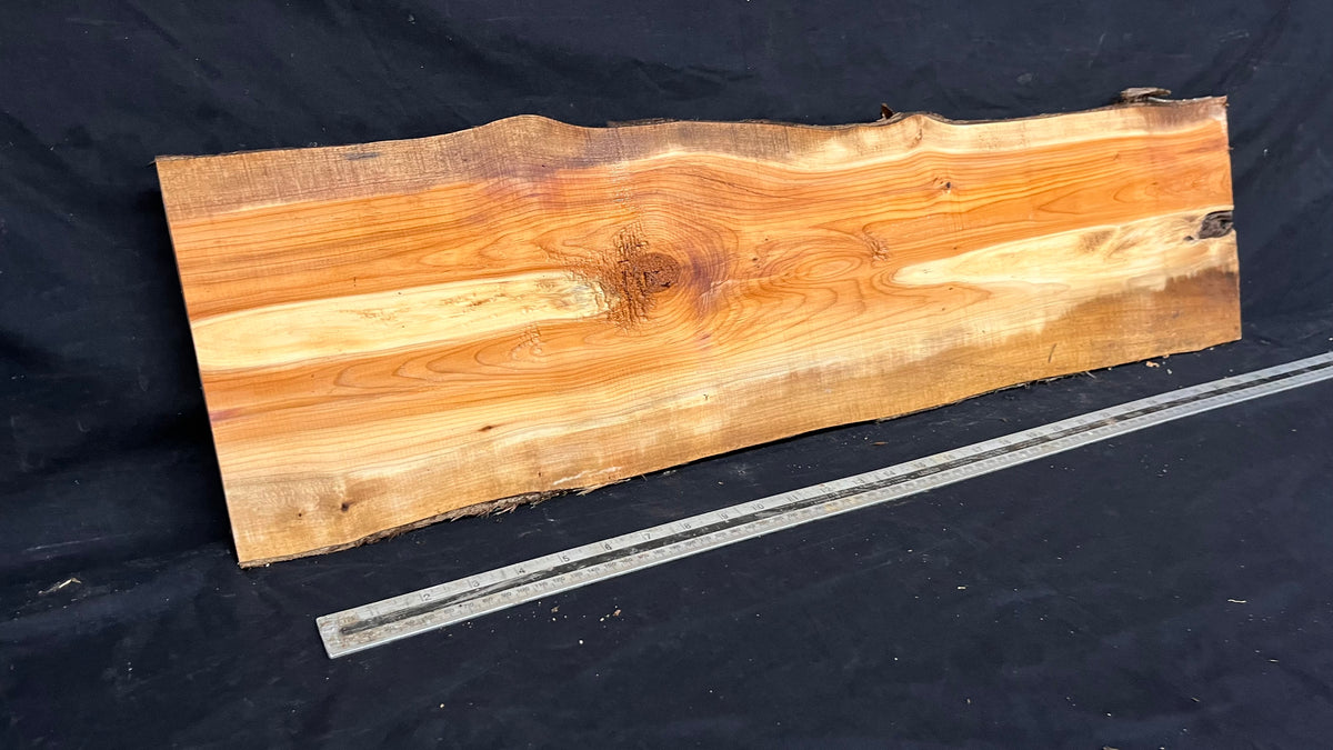 Yew, slab, shelf, mantle, board 821 L x 218 W x 28 D mm    (777)