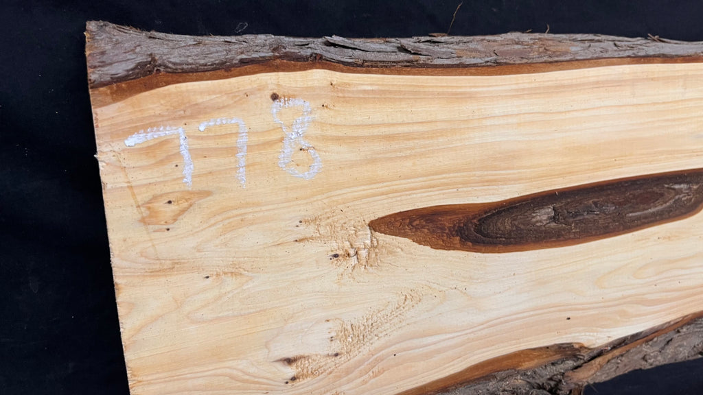 Yew, slab, shelf, mantle, board 818 L x 211 W x 28 D mm    (778)