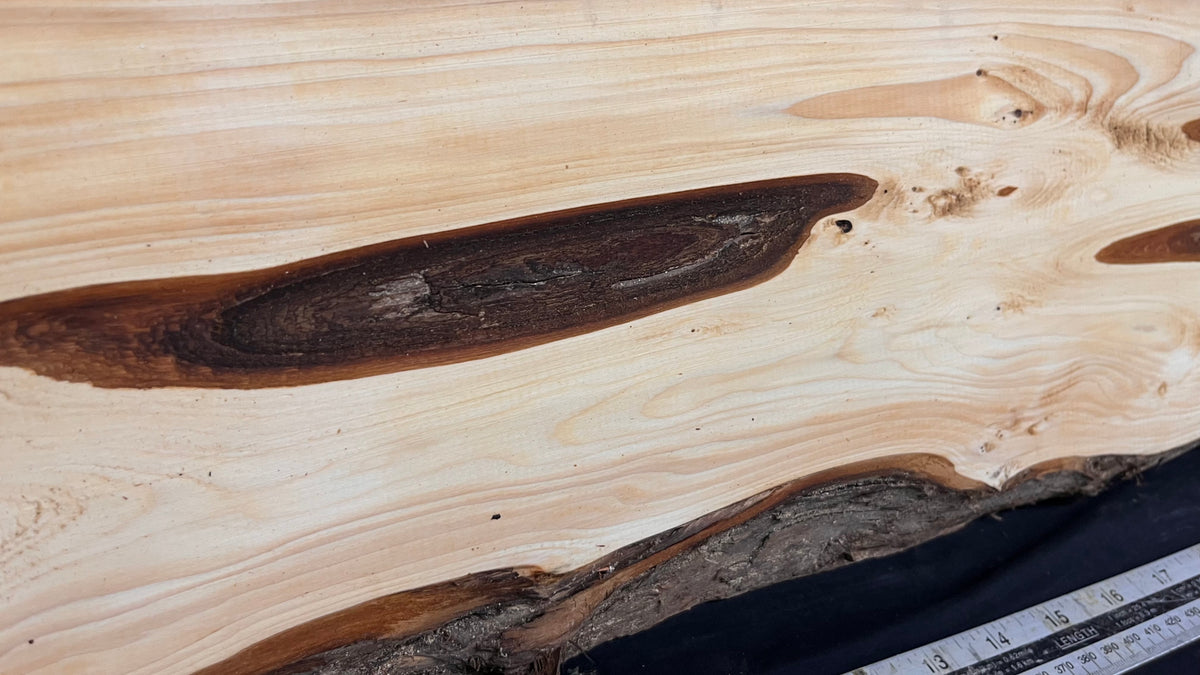 Yew, slab, shelf, mantle, board 818 L x 211 W x 28 D mm    (778)