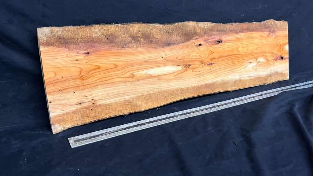 Yew, slab, shelf, mantle, board 818 L x 211 W x 28 D mm    (778)