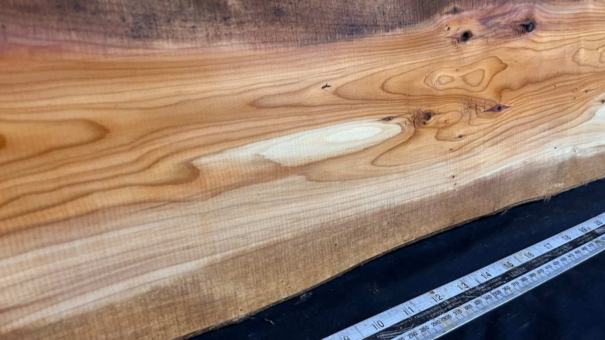 Yew, slab, shelf, mantle, board 818 L x 211 W x 28 D mm    (778)