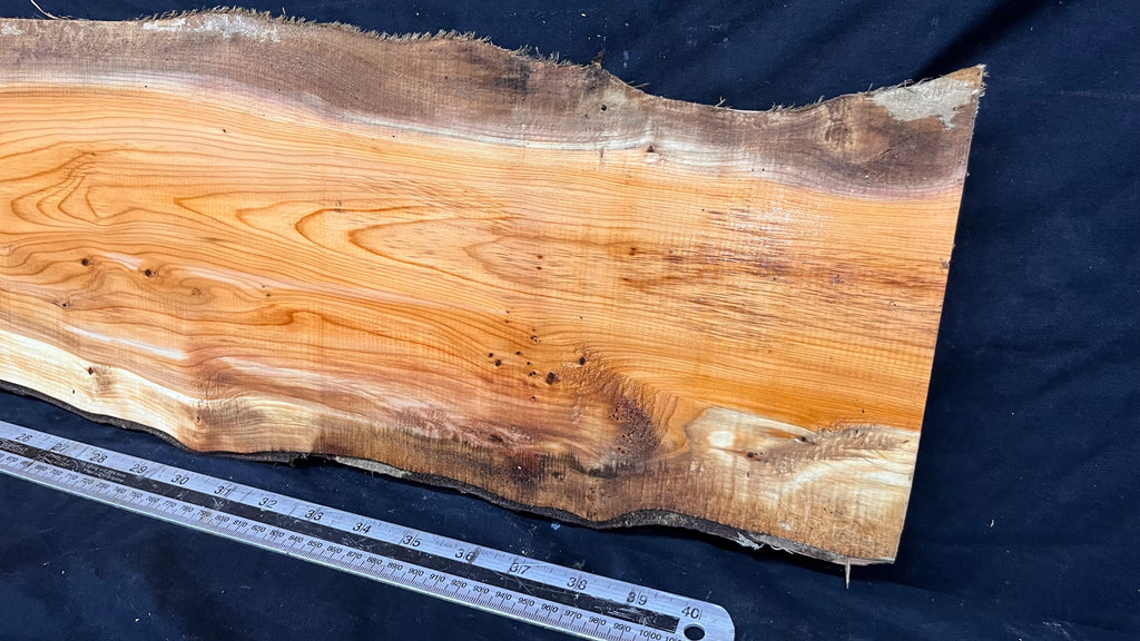 Yew, slab, shelf, mantle, board 1094 L x 203 W x 28 D mm    (779)