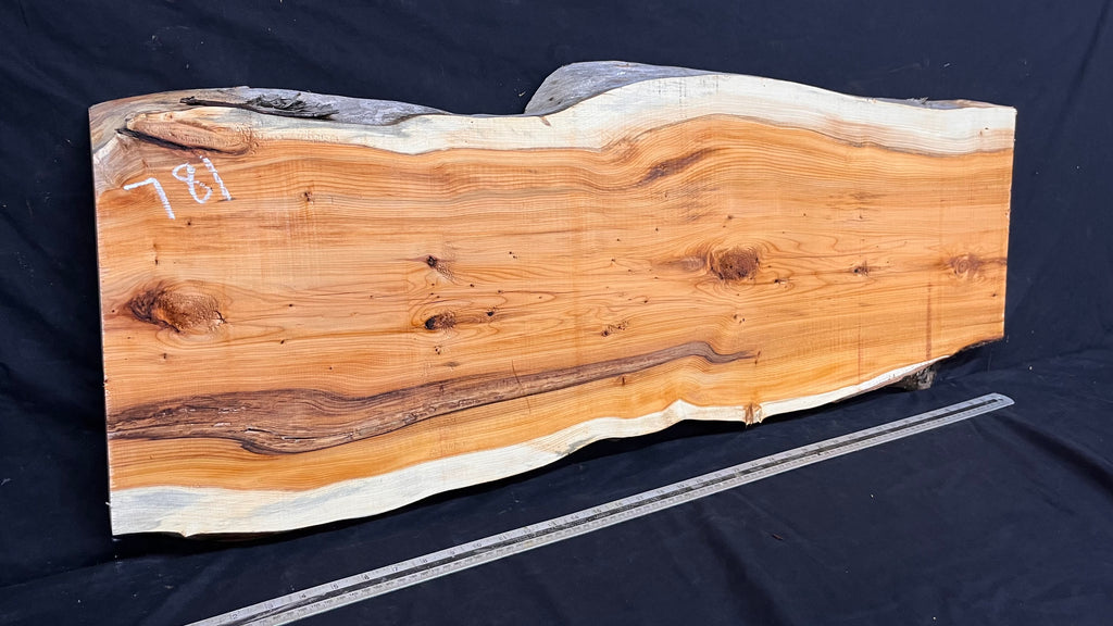 Coffee table top, pippy yew, slab, board 1092 L x 397 W x 43 D mm    (781)