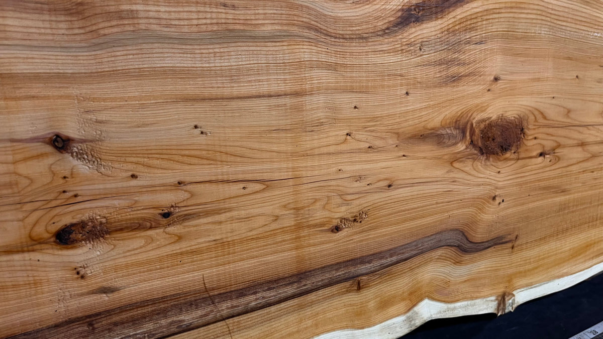 Coffee table top, pippy yew, slab, board 1092 L x 397 W x 43 D mm    (781)