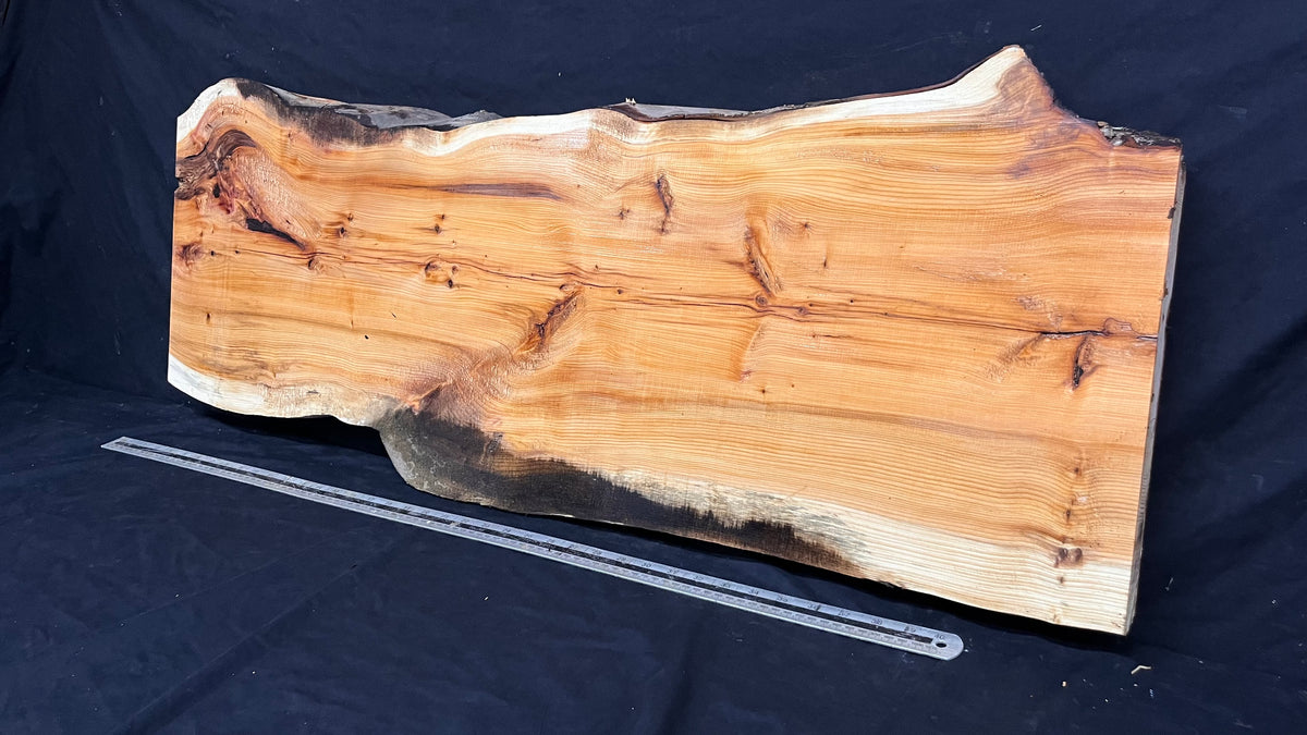 Coffee table top, pippy yew, slab, board 1092 L x 397 W x 43 D mm    (781)
