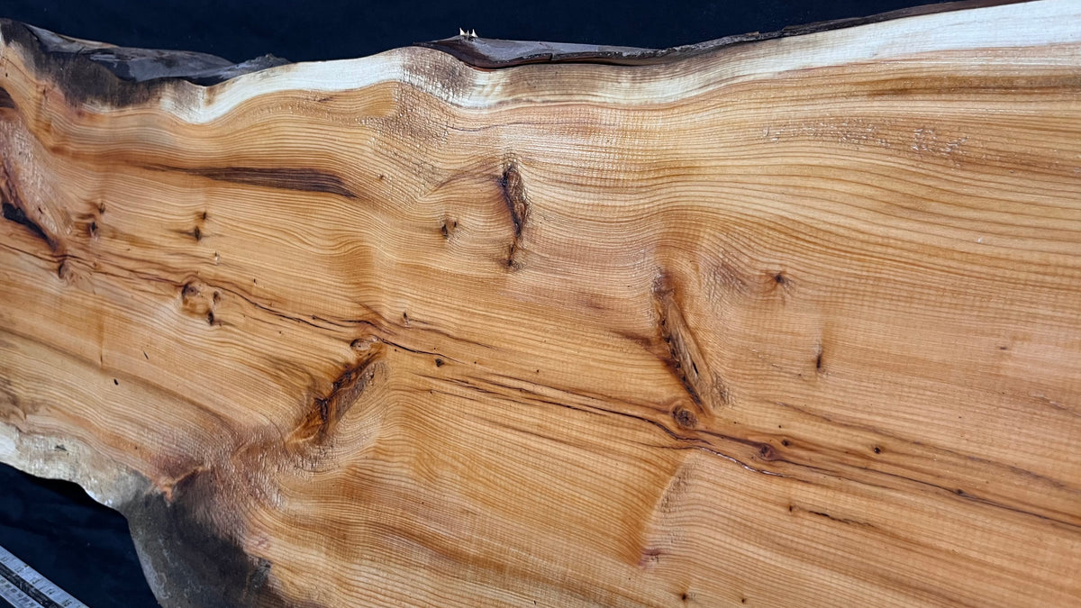 Coffee table top, pippy yew, slab, board 1092 L x 397 W x 43 D mm    (781)