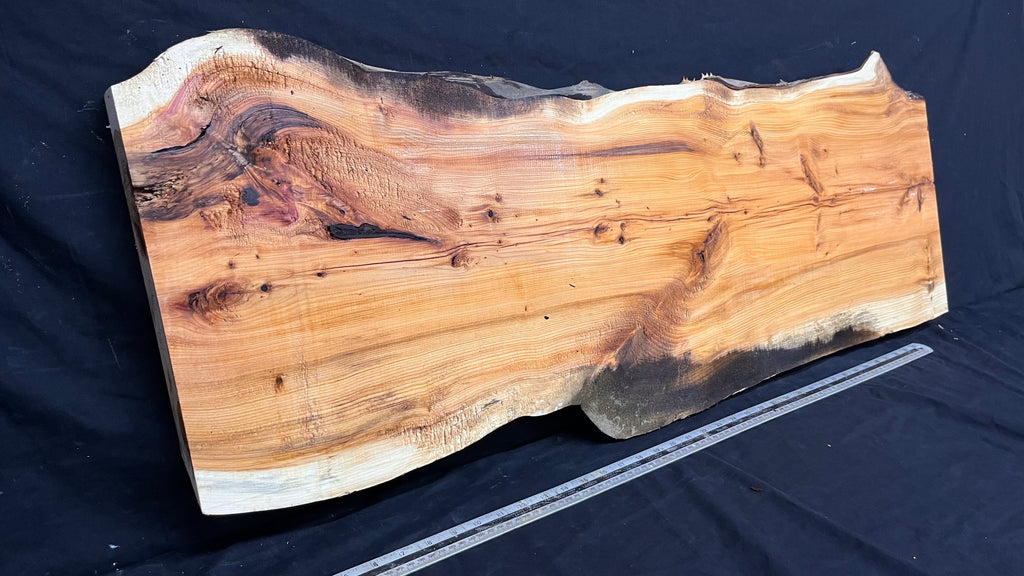 Coffee table top, pippy yew, slab, board 1092 L x 397 W x 43 D mm    (781)