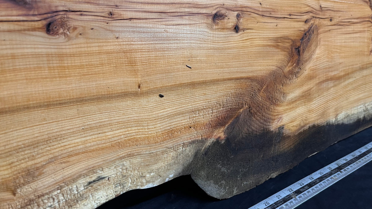 Coffee table top, pippy yew, slab, board 1092 L x 397 W x 43 D mm    (781)