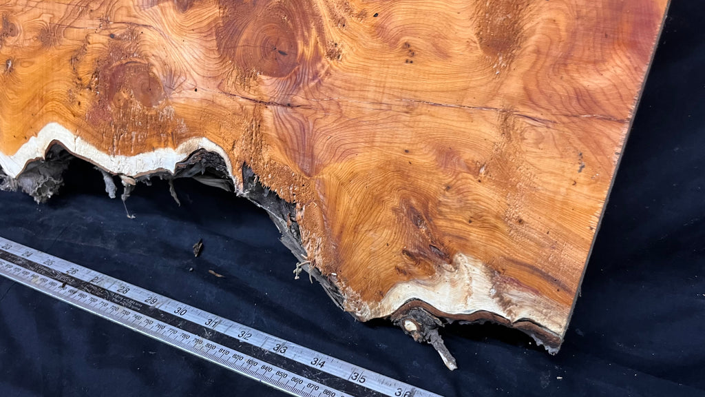 Coffee table top, pippy yew, slab, board 968 L x 345 W x 42 D mm    (783)