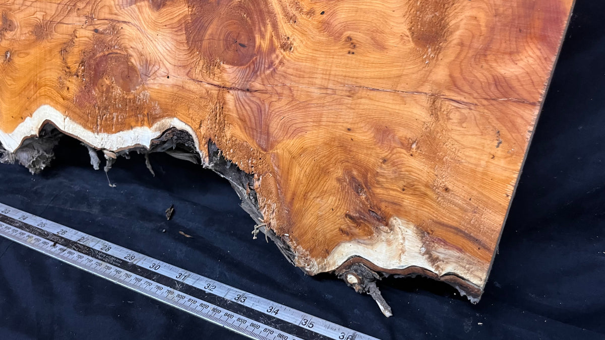 Coffee table top, pippy yew, slab, board 968 L x 345 W x 42 D mm    (783)