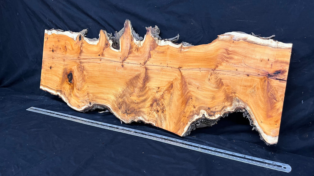 Coffee table top, pippy yew, slab, board 968 L x 345 W x 42 D mm    (783)