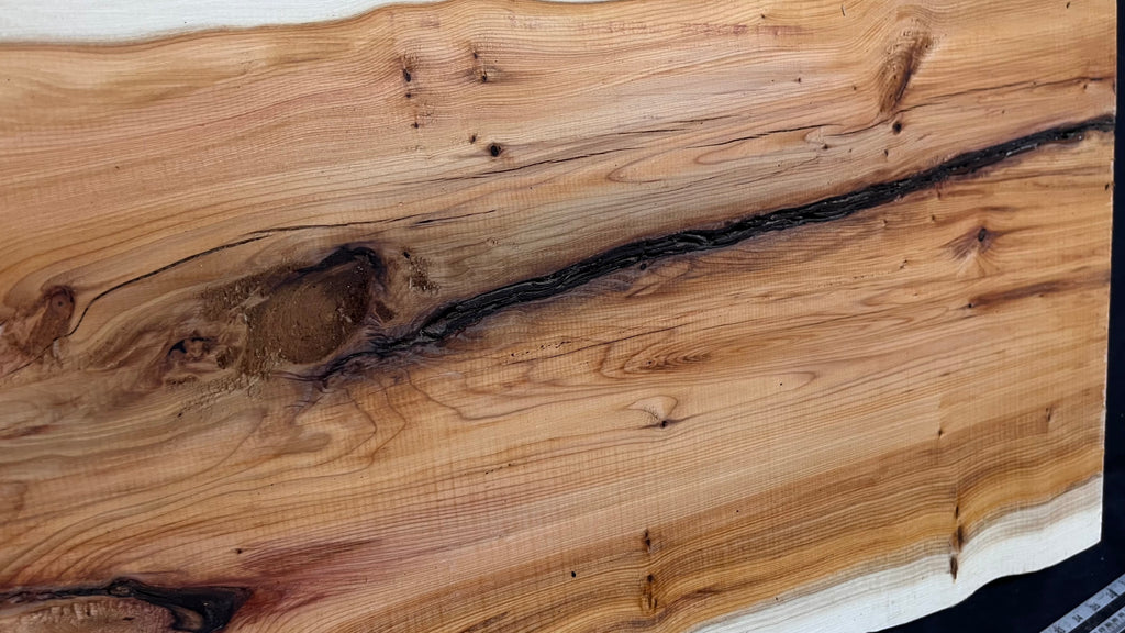 Coffee table top, yew, slab, board 959 L x 486 W x 42 D mm    (784)
