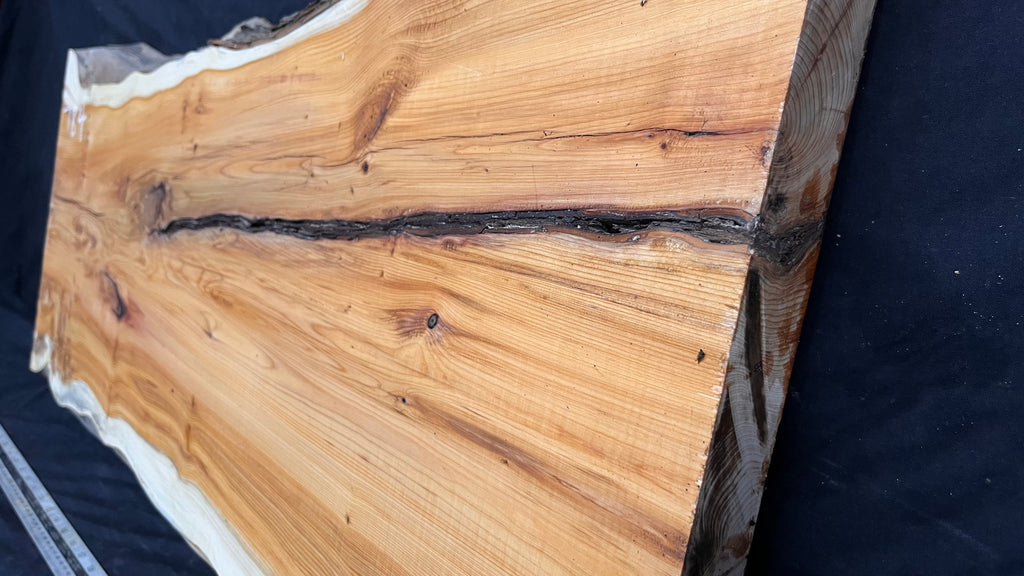 Coffee table top, yew, slab, board 959 L x 486 W x 42 D mm    (784)