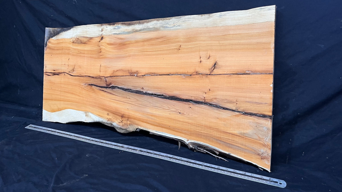 Coffee table top, yew, slab, board 959 L x 486 W x 42 D mm    (784)