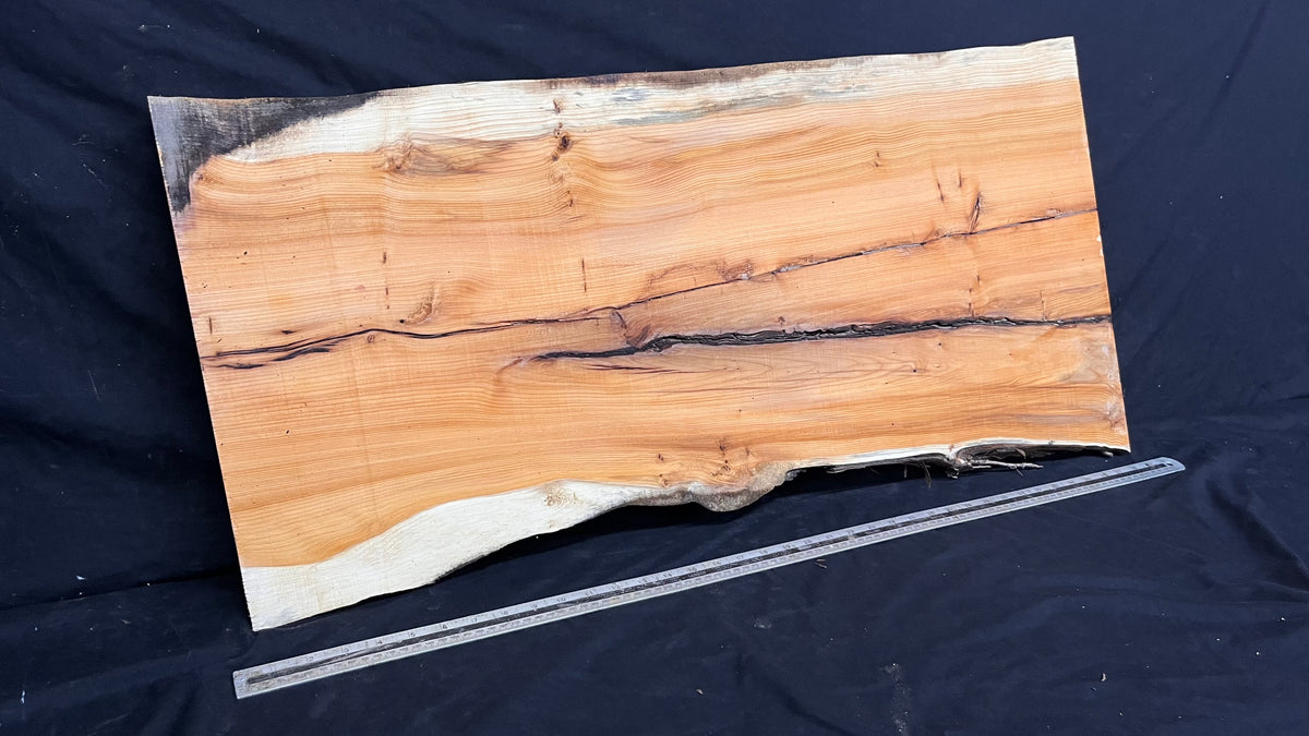 Coffee table top, yew, slab, board 959 L x 486 W x 42 D mm    (784)
