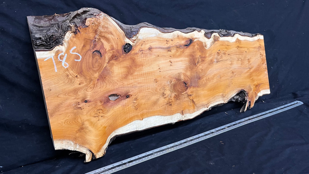 Coffee table top, yew, slab, board 857 L x 396 W x 42 D mm    (785)