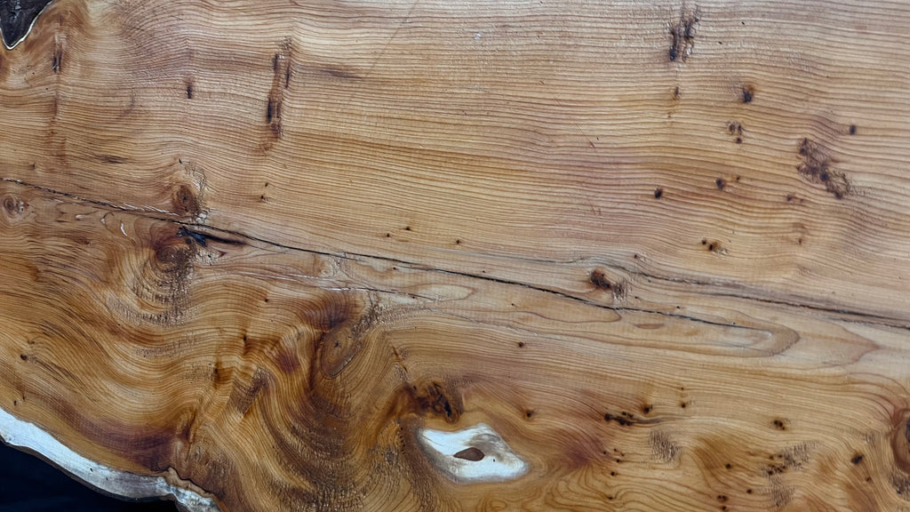 Coffee table top, yew, slab, board 1013 L x 431 W x 46 D mm    (787)