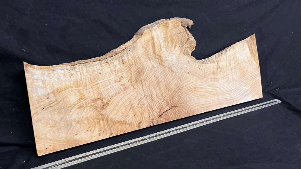 Resin table project, rippled hornbeam 911 L x 361 W x 30 D mm          (791)