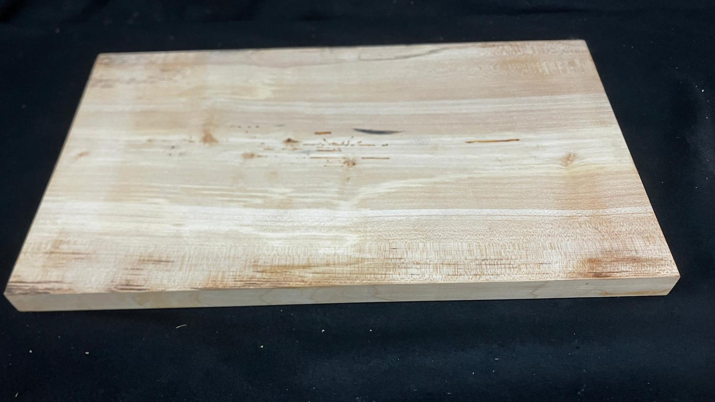 Medium size sycamore hardwood chopping board  (913)